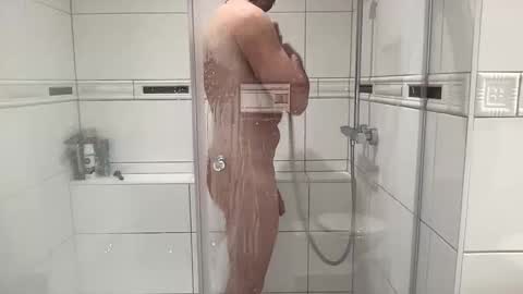 Snapshot of mensfantasy_bwc chatting on 10.18.25 Hannes online show from 10.18.25