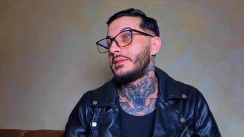 Fallow my ONLYFANS for xxx daily online show from 03.17.26