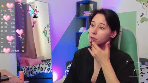 Snapshot of meomeee chatting on 10.19.25 Meo online show from 10.19.25