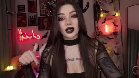 Amy Meow online show from 10.31.25