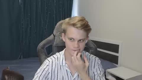 Mickey online show from 10.19.25