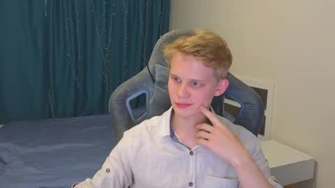 Mickey online show from 10.22.25