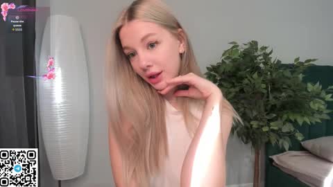 Monica online show from 09.18.25