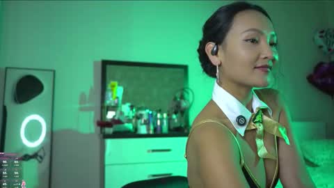 Snapshot of mercedesss_8 chatting on 11.25.25 Next show on 03 Dec online show from 11.25.25