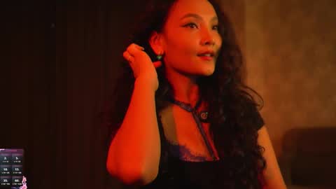 Snapshot of mercedesss_8 chatting on 12.17.25 Next show on 03 Dec online show from 12.17.25