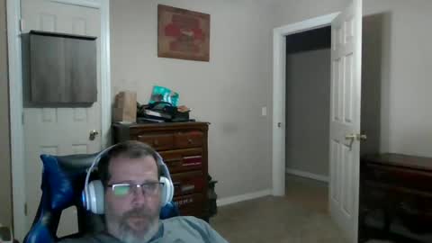Snapshot of mercer1977 chatting on 06.25.26 mercer1977 online show from 06.25.26
