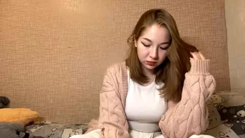 Milana Stone online show from 10.17.25