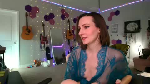 Meredith Bae online show from 12.06.24