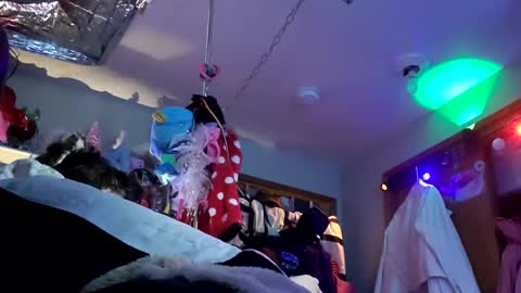 Snapshot of merelyalover chatting on 01.28.25 gurlnips online show from 01.28.25