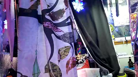 Snapshot of merelyalover chatting on 03.06.25 gurlnips online show from 03.06.25