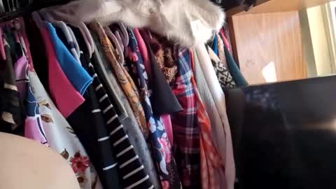 gurlnips online show from 11.19.25