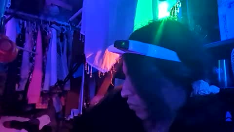 gurlnips online show from 11.30.25