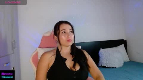 Snapshot of meridastonex chatting on 10.12.25 Merida online show from 10.12.25