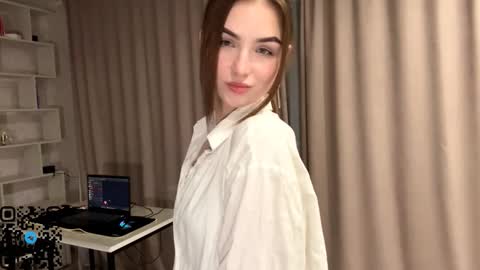 Rina online show from 10.18.25