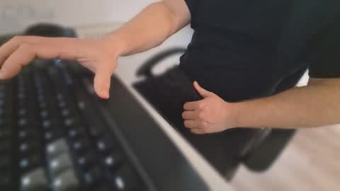 Snapshot of meridian132 chatting on 11.24.25 meridian132 online show from 11.24.25