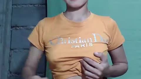 Snapshot of merietiny chatting on 02.21.25 merietiny online show from 02.21.25