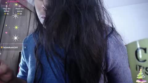 Snapshot of merylintiwg01 chatting on 12.19.24 M online show from 12.19.24