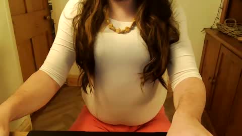 Snapshot of messyxdresser chatting on 01.11.25 messyxdresser online show from 01.11.25