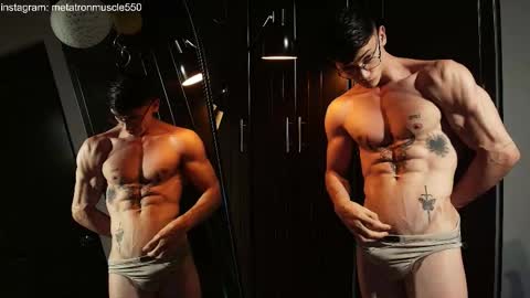 Snapshot of metatron_muscle chatting on 05.21.26 Dany online show from 05.21.26