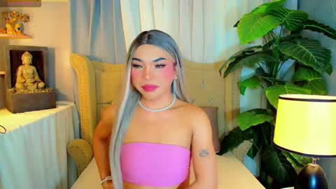 Snapshot of metawinathan chatting on 10.05.25 myka online show from 10.05.25