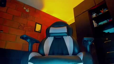 Snapshot of methodicxxx chatting on 10.30.25 xxxxxxxxxmethodicxxxxxxxxx online show from 10.30.25