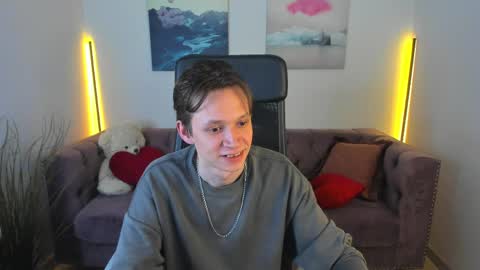 Snapshot of meverik_oushen chatting on 05.30.26 MEVERIK OUSHEN online show from 05.30.26