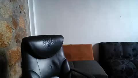 Snapshot of mexatre chatting on 10.19.25 mexatre online show from 10.19.25