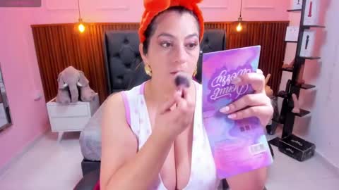 meylagia online show from 11.14.25