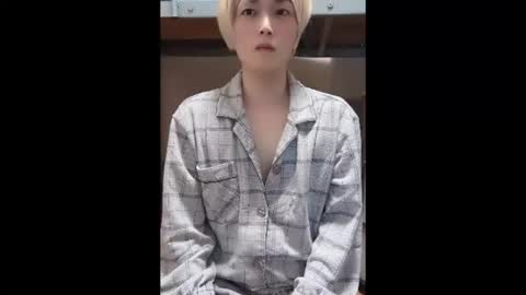 Snapshot of mgnhiroyuki chatting on 10.24.25 mgnhiroyuki online show from 10.24.25