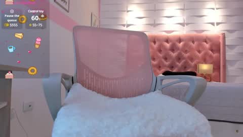 Snapshot of mhellissaw chatting on 12.28.24 melissa online show from 12.28.24