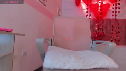 Snapshot of mhellissaw chatting on 02.15.25 melissa online show from 02.15.25