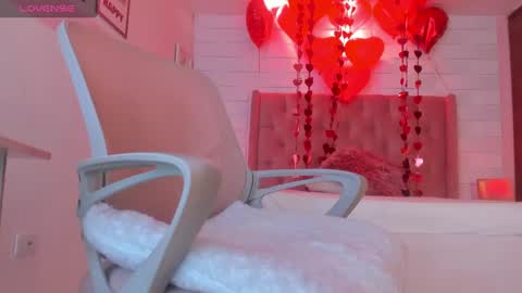 Snapshot of mhellissaw chatting on 02.16.25 melissa online show from 02.16.25