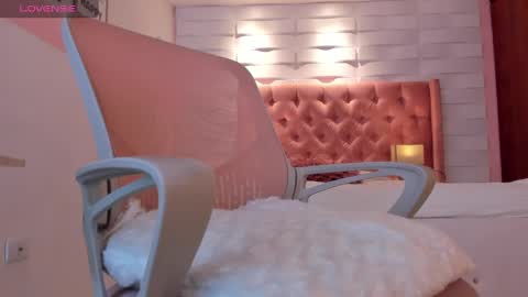 Snapshot of mhellissaw chatting on 02.23.25 melissa online show from 02.23.25