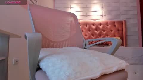 Snapshot of mhellissaw chatting on 03.05.25 melissa online show from 03.05.25