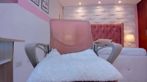 Snapshot of mhellissaw chatting on 11.07.25 melissa online show from 11.07.25