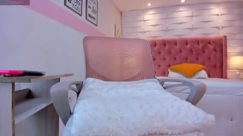 Snapshot of mhellissaw chatting on 11.09.25 melissa online show from 11.09.25