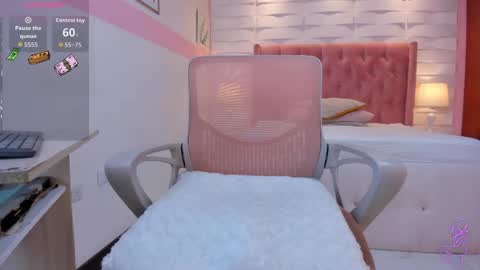 Snapshot of mhellissaw chatting on 11.14.25 melissa online show from 11.14.25