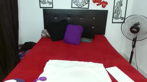 mhia1972 online show from 10.23.25