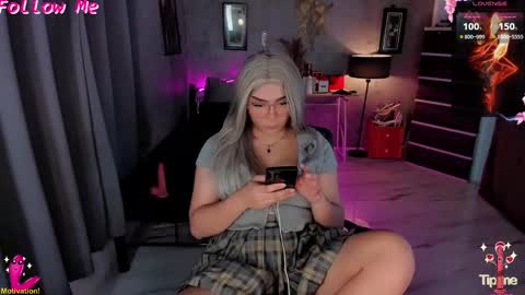 miss devil online show from 12.16.25