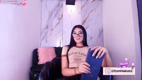 Mhia Kate online show from 05.25.26
