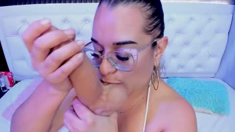 MHONIK BELUCI online show from 02.05.26