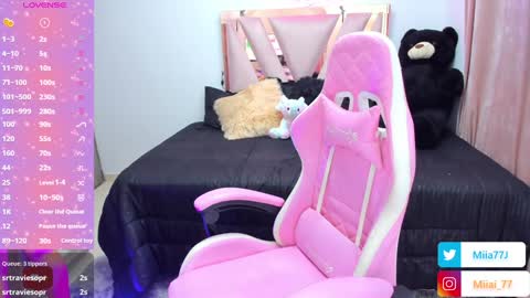 Snapshot of mia77_ chatting on 12.03.24 Mia online show from 12.03.24