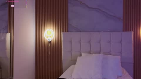 mia online show from 09.10.25