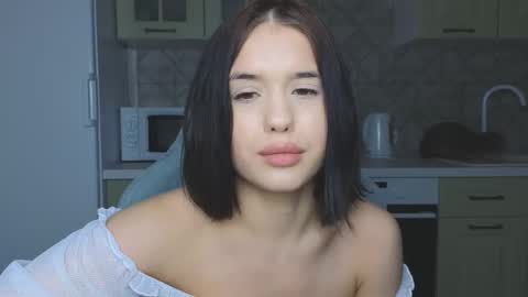 Snapshot of mia___lunaa chatting on 02.27.25 Mia online show from 02.27.25