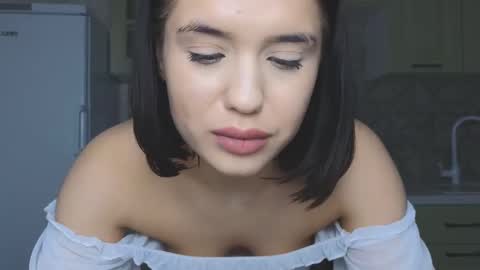Snapshot of mia___lunaa chatting on 02.27.25 Mia online show from 02.27.25