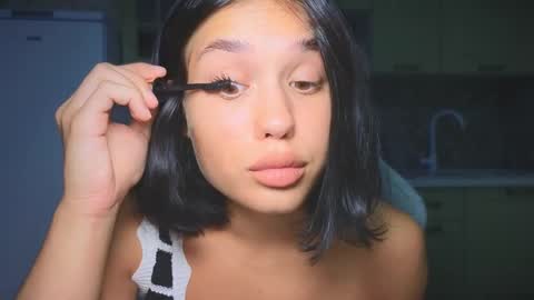 Snapshot of mia___lunaa chatting on 09.21.25 Mia online show from 09.21.25