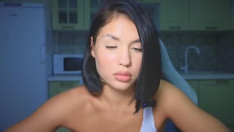Snapshot of mia___lunaa chatting on 09.23.25 Mia online show from 09.23.25