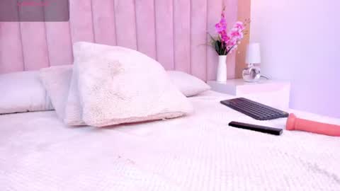 mia__bailey_ online show from 07.21.26