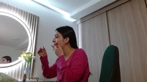 Mia online show from 12.02.25