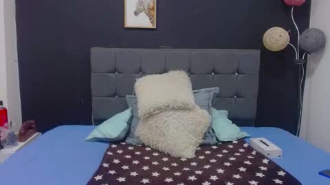 Snapshot of mia__xx1 chatting on 11.01.25 C A L L M E M I A online show from 11.01.25